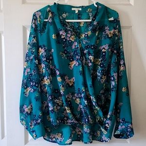 Beautiful teal green floral business casual blouse!